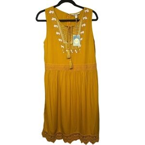 NWT ELLA MOON Size M Mustard Yellow Embroidered and Lace Dress